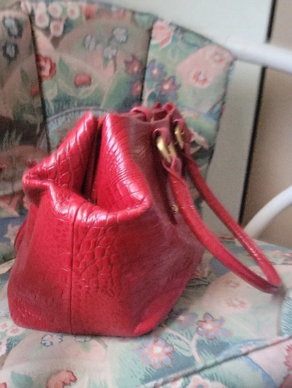 Red Croc-Embossed Tote Bag - Women